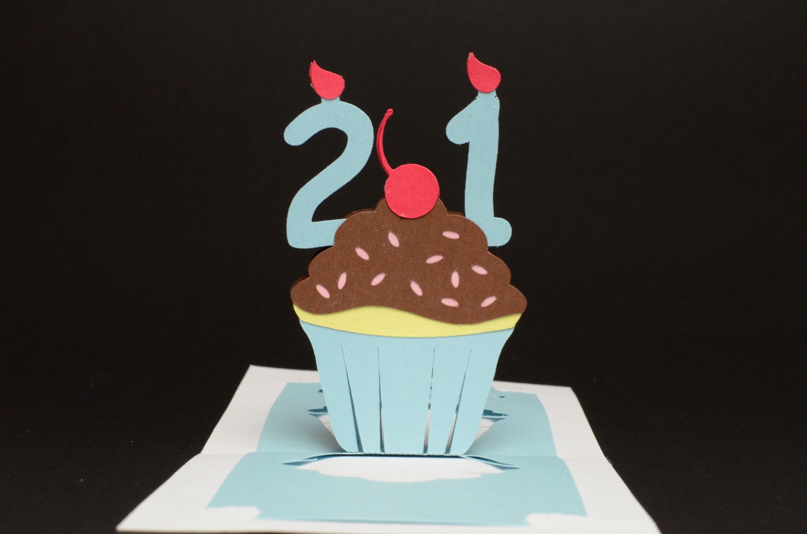 Details about   Yummy Cupcake Pop-Up Birthday Card Greeting Card by Up With Paper 